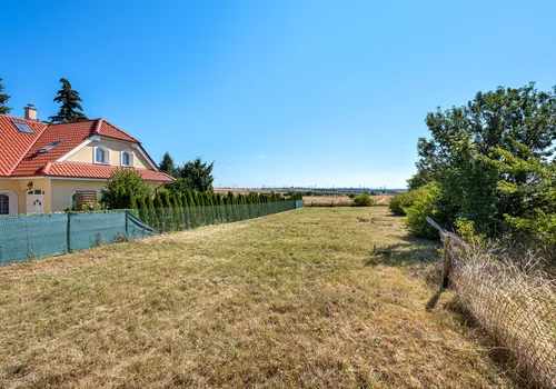 Stavební pozemek 975 m², Ořech — fotografie 2